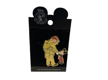 Disney World Trading Pin - Mickey Mouse & Firefighter