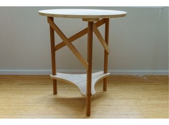 Round Wooden Table Base With Tablecloth