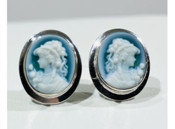 18 K White Gold & Agate Cameo Earrings