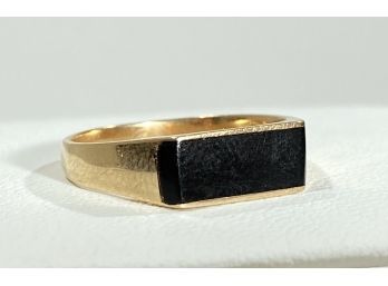 Vintage 14 K Yellow Gold & Inlaid Black Onyx Ring