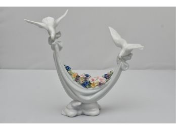 Lladro 'Petals Of Peace' Figurine No 6579