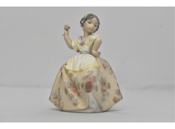 Lladro 'Carmencita' Figurine No 5375