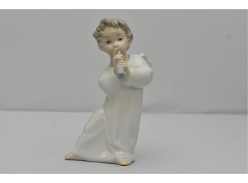 Lladro 'Angel With Flute' Figurine No 4540