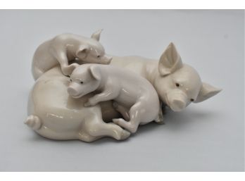 Lladro 'Playful Piglets' Figurine No 5228