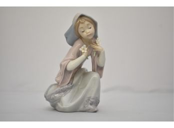 Lladro 'Little Virgin' Figurine No 5752