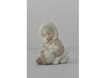 Lladro 'Eskimo' Figurine (Matte) No 1195