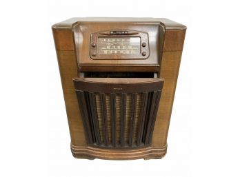 Working Antique Philco Cabinet  Radio With Record Player