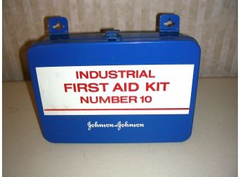 Johnson & Johnson Industrial First Aid Kit #10