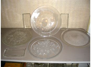 Lot: 4 Round And 3 Rectangular Glass Plates