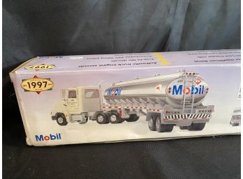 MOBIL TOY TANKER COLLECTOR'S Series No5 1997