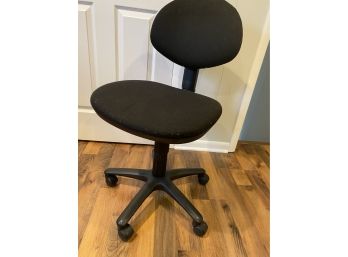 Adjustable & Swivel Black Desk Chair 2 0f 2