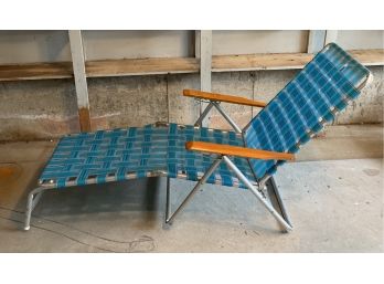 Vintage Folding Lawn Chair, Electric Color, Excelent Vintage Condition