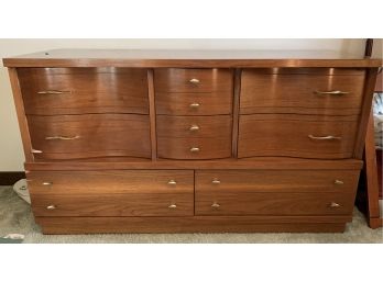 8 Drawer Dresser