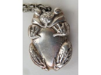 Amazing Vintage Silver Plate Frog Snuff Holder On Chain Necklace