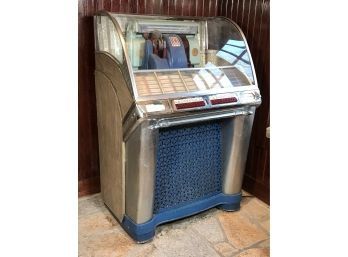 Super Cool Vintage SEEBURG 100 JUKEBOX - ALL ORIGINAL - Not Sure Of Working Order - CLASSIC STYLE PIECE !