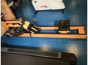 Incredible WaterRower - Series 4 - Rowing Machine - Just Serviced - Perfect Working Condition !