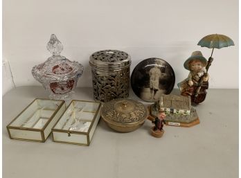 Miscellaneous Antiques, Jewelry Boxes, Music Box, & More!