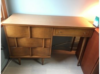 Nice Piece! Mid Century Study Office Desk 46x18x30