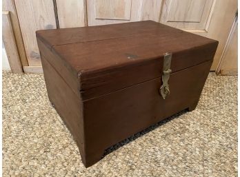 Antique 17.7' Wooden Chest