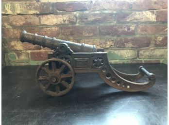 Vintage Working Cannon