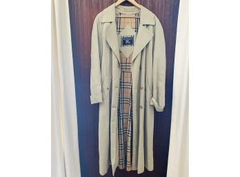 Vintage Women's Burberry Trench Coat Size 10