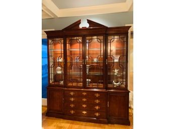 Henredon Double Door Glass Cabinet W/ Interior Lighting & Adjustable Glass Shelving