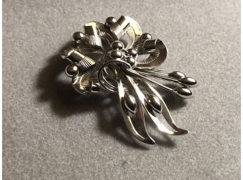 Sterling Bow Pin