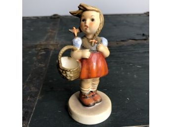 Goebel Hummel Figure 'Little Shopper' #910