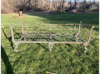 Antique/Vintage Cast Iron Daybed