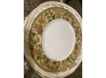 12 Wedgwood Dinner Plates Floral Tapestry