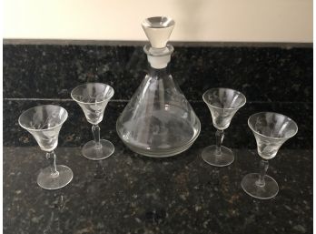 Vintage Wine Decanter And 4 Matching Wine Glasses