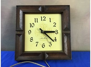 Vintage Seth Thomas Panelette Clock