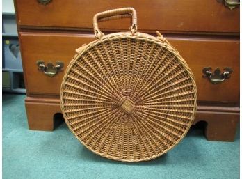 Round French Country Picnic Basket