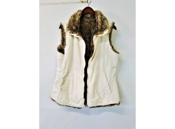 Women's Gap Reversible Faux Fur Lined Vest     Size Large