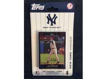 2007 Topps New York Yankees Team Set With Derek Jeter On Top