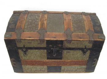 Nice Antique Small Size Wood & Tin Steamer Trunk