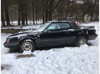 1983 CONVERTIBLE  FORD MUSTANG GL 5.0