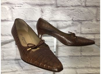 St. John Embossed Leather Pumps With Comfortable Heel - Sz 7.5, Barely Worn