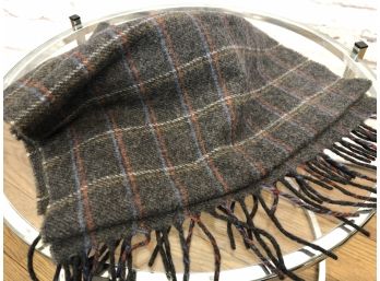 Cashmere Men's Plaid Scarf, Gray Background