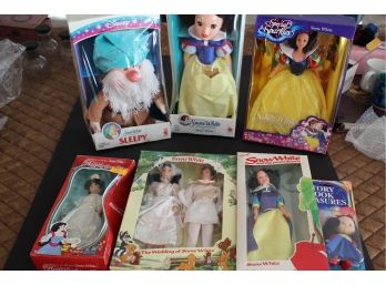 Snow White Dolls