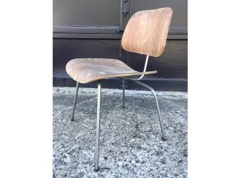 MID CENTURY MODERN EAMES DCM Dining Chair For HERMAN MILLER Project