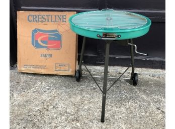 MID CENTURY MODERN CRESTLINE BBQ In Seafoam Green. New In Box & And Never Been Used