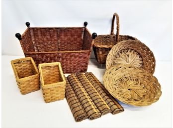 Great Selection Of 6 Wicker Baskets And 4 Wicker Placemats