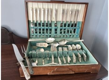 COMMUNITY Flatware And Serving Pieces