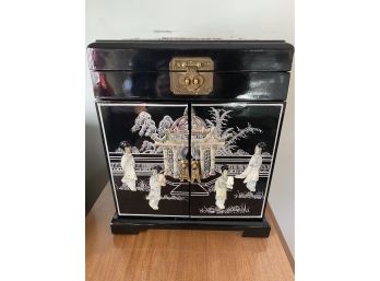 Black Lacquer Oriental Jewelry Box With Mother Of Pearl Lady And Pagoda