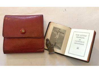 Small Religious BOOK & FIGURINE OF MARY In A Genuine Leather Case