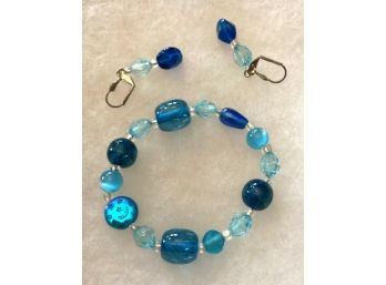 Pretty Bracelet & Matching Earrings In Shades Of Blue