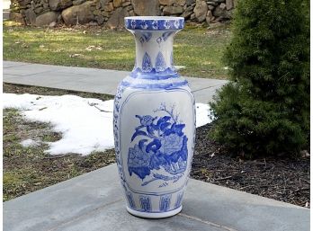 Lovely Decorative Tall Blue & White Oriental Vase