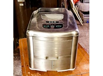 Stainless SNO Ice Maker