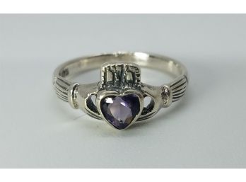 Vintage Ladies Size 7 1/2 Sterling Silver Irish Claddagh Ring With Purple Stone